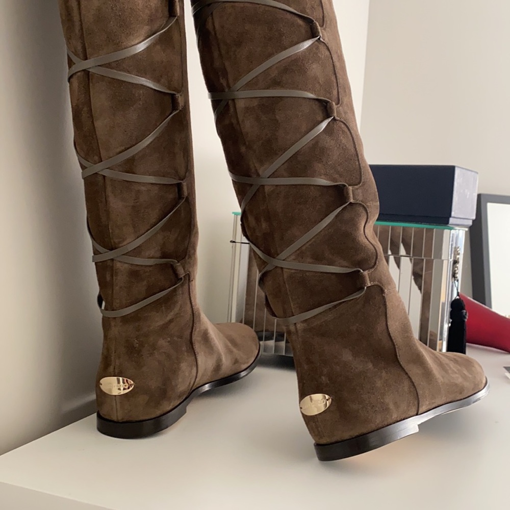 Jimmy Choo Suede Flat Mayfair boot, NWT Size 7.5 - Picture 2 of 4